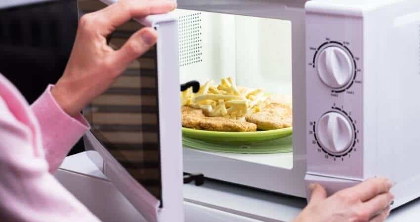 Best Tiny House Microwaves [10 Best of Them]